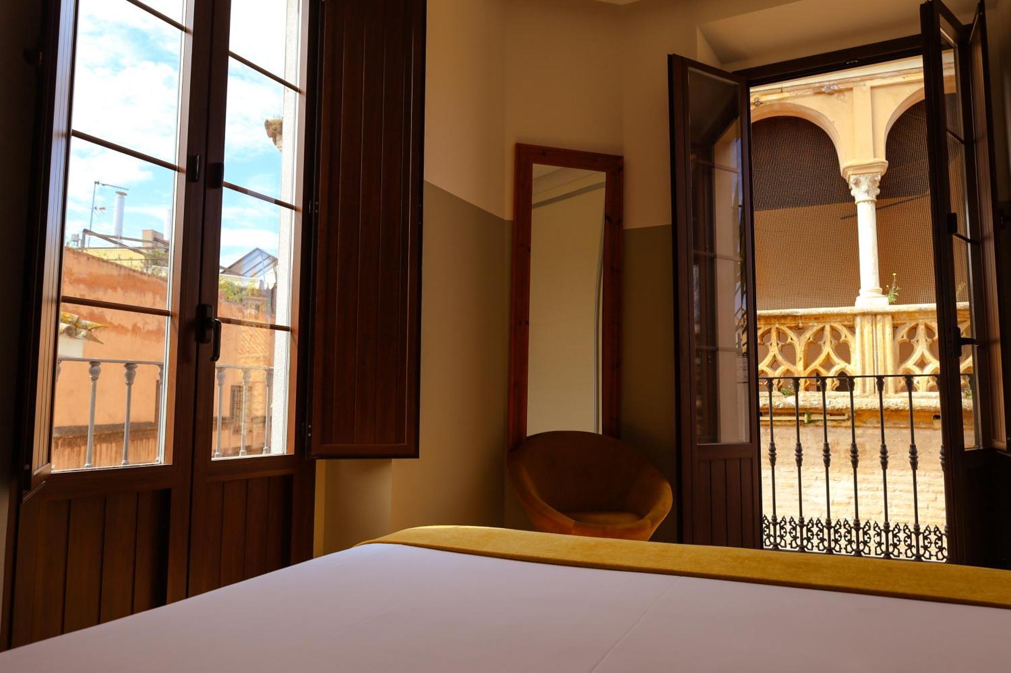Guzman El Bueno Suites Sevilla Eksteriør billede