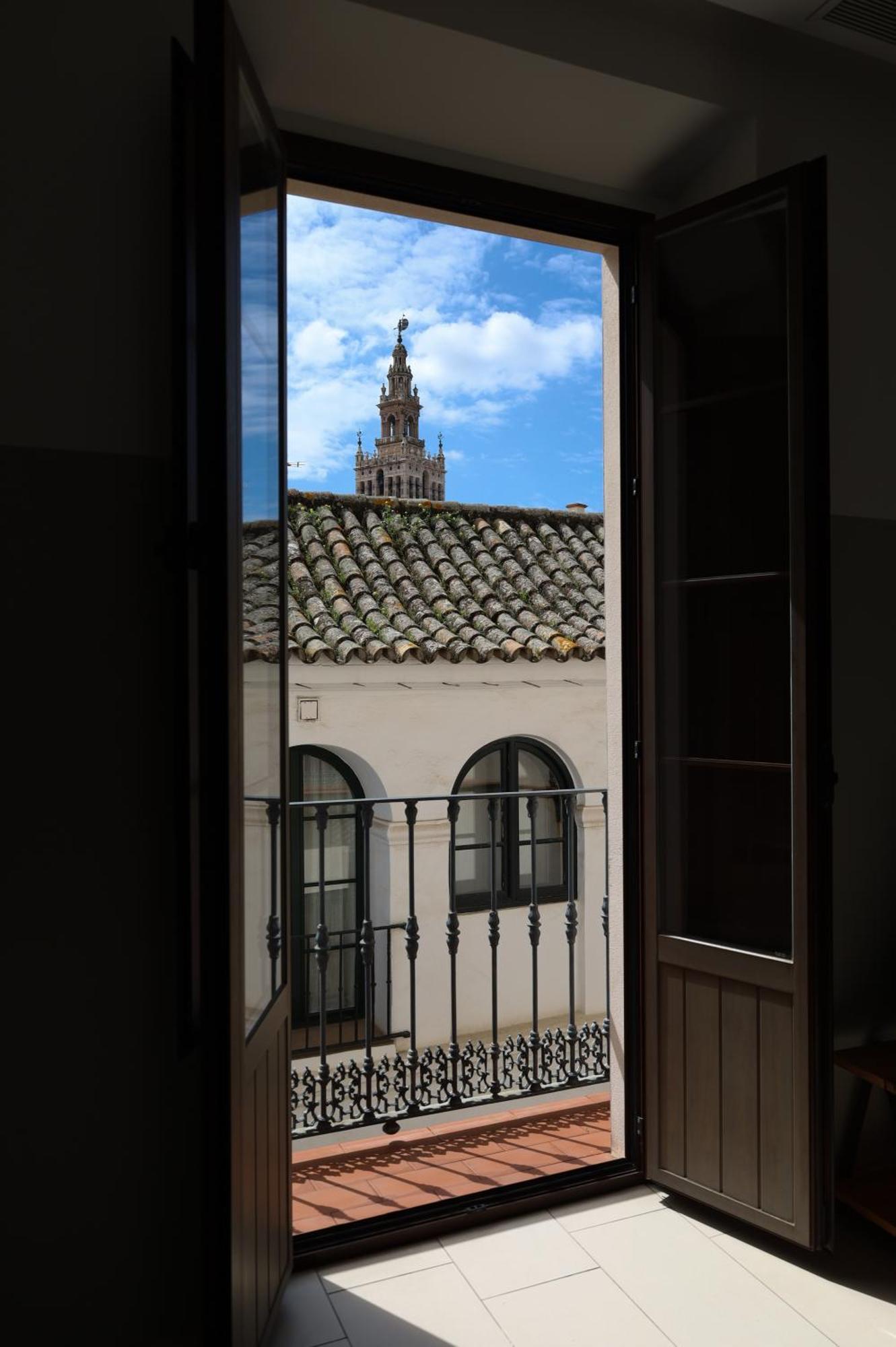 Guzman El Bueno Suites Sevilla Eksteriør billede